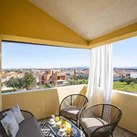 Diora And Silver Apartment Vodice