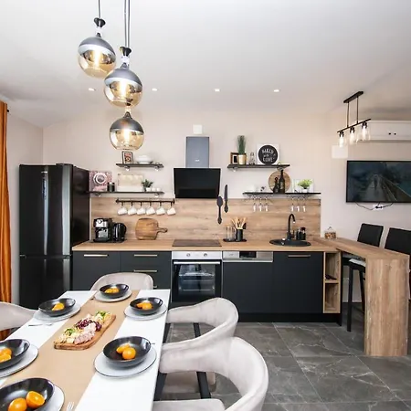 Apartment Diora And Silver Vodice