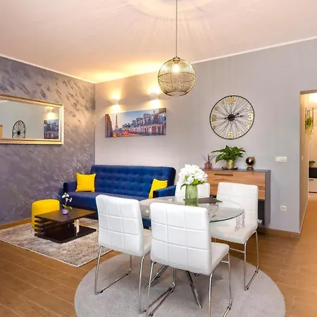 Apartment Diora And Silver Vodice